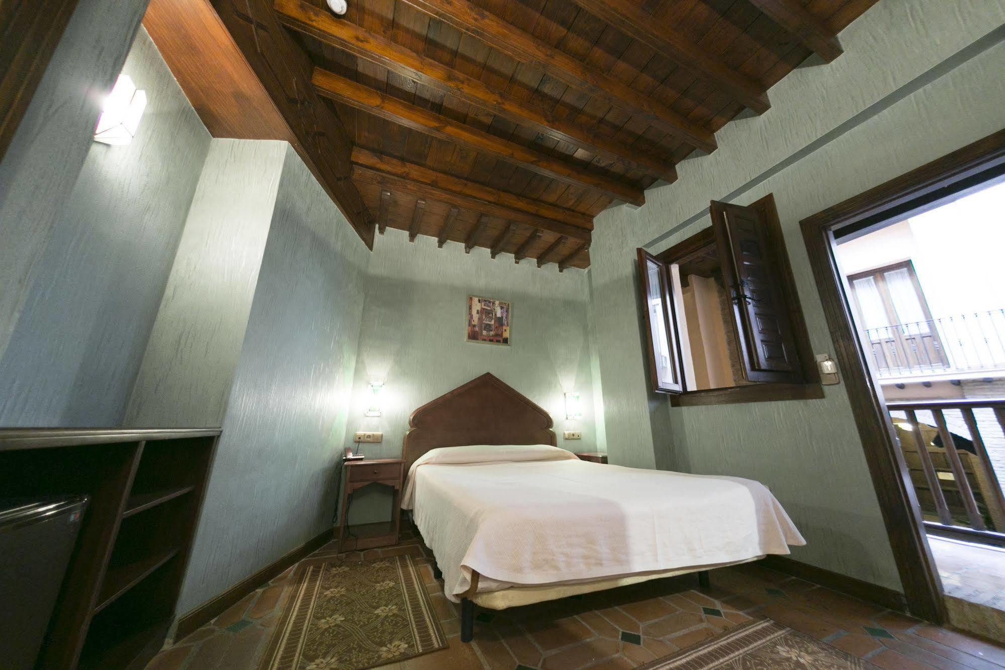 Hotel Posada Del Toro Granada Kültér fotó